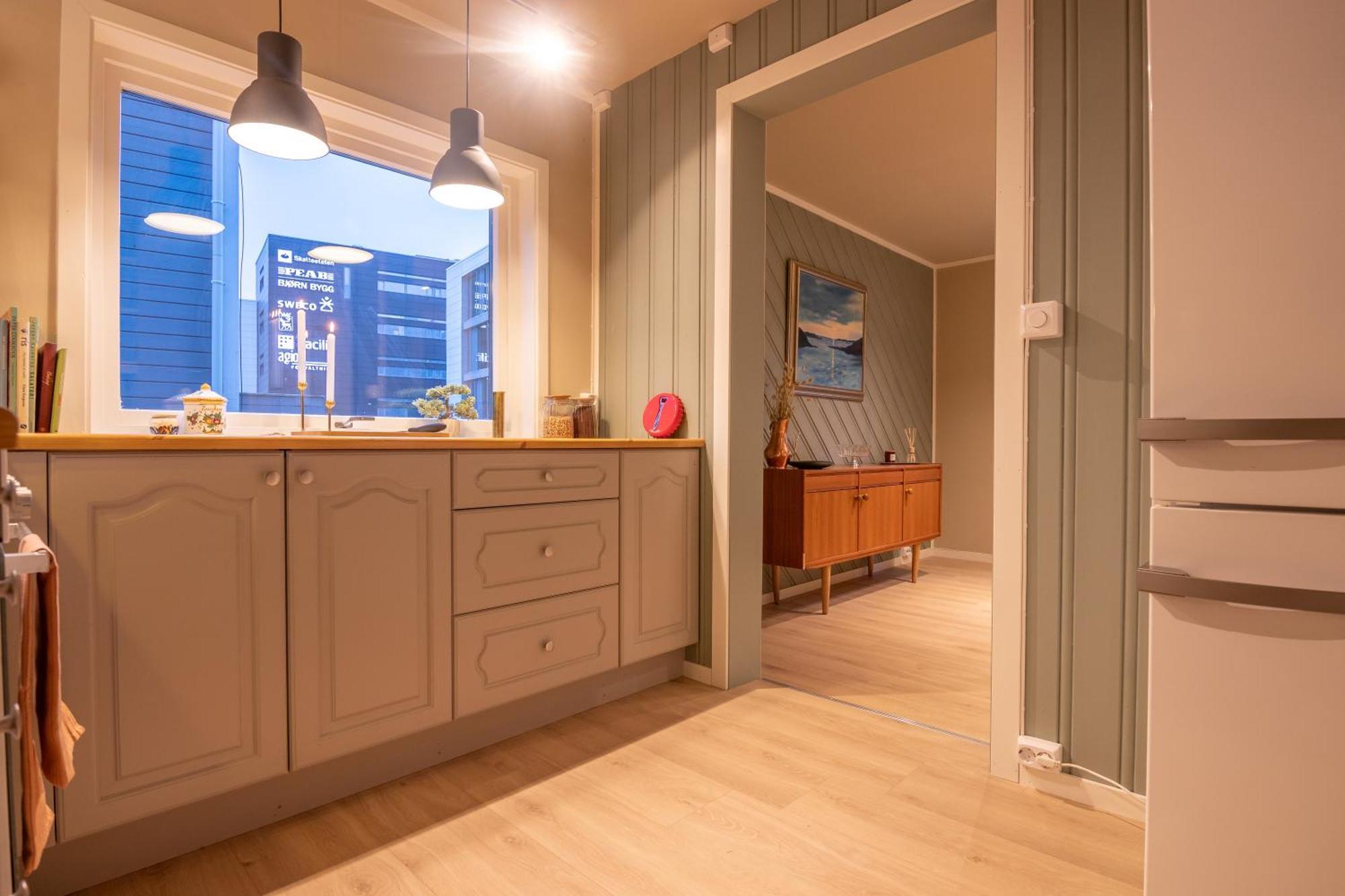 Cozy And Spacious Apartment In City Centre Tromso Exterior photo